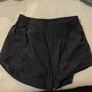 Lululemon Hotty Hot Short